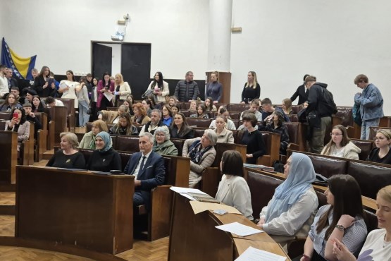 Predsjedavajući Doma naroda PSBiH Kemal Ademović održao predavanje povodom Dana nezavisnosti BiH i dana Gimnazije SSST